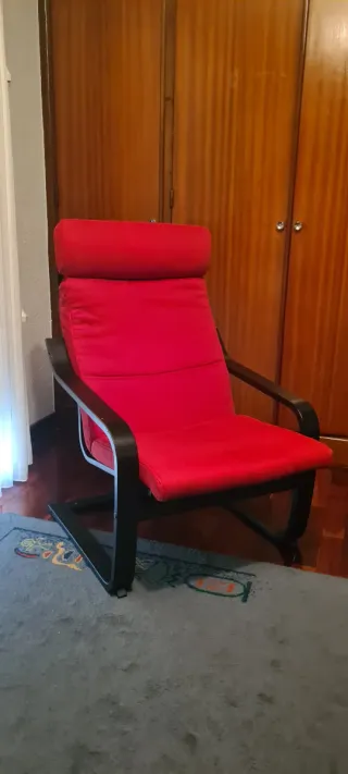 Sillón y reposapies Ikea Poang