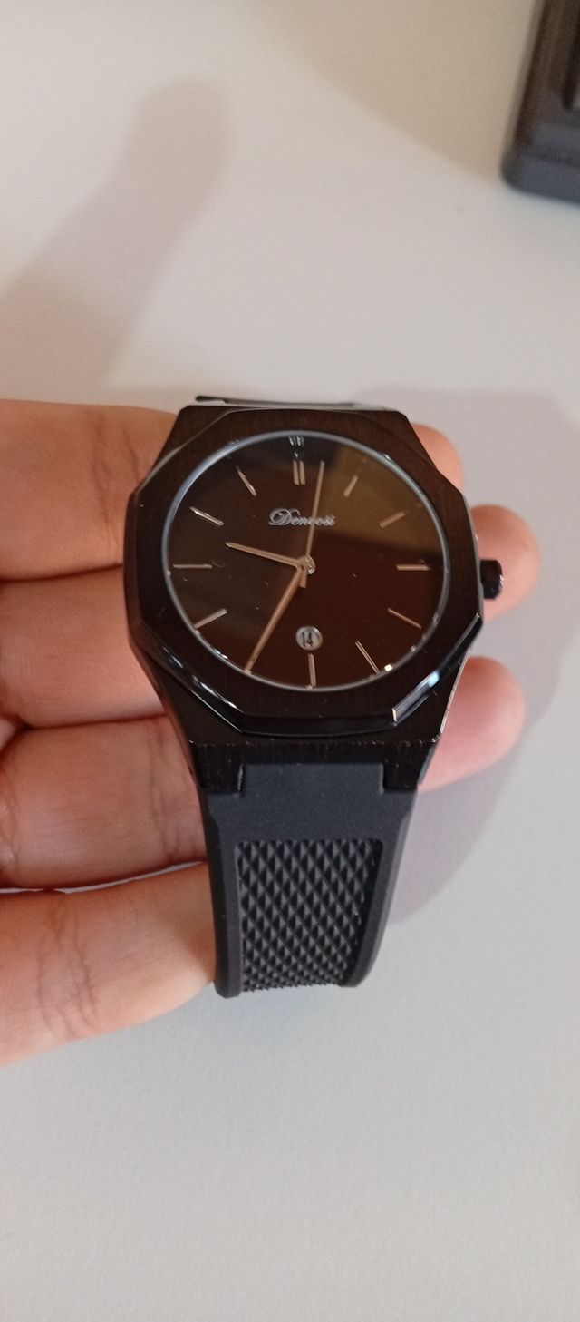 Reloj deportivo negro 43mm