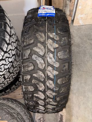 Neumáticos 35x12.5 R17