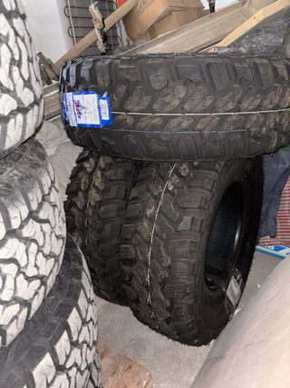 Neumáticos 35x12.5 R17