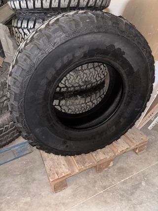 Neumáticos 35x12.5 R17