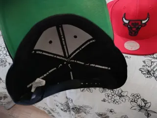 Lote 2 Gorras Nike y Mitchell & Ness