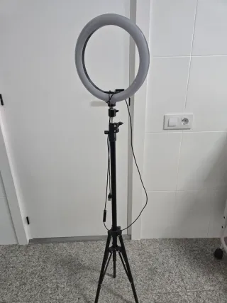 Aro de luz LED con trípode