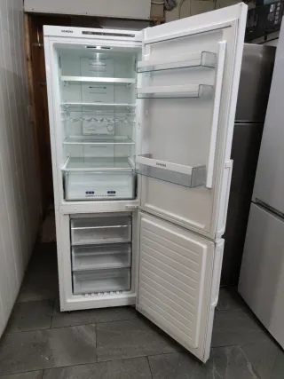 Nevera Siemens 186x60cm A+ no Frost con Garantia