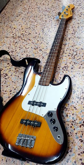 Bajo Eléctrico Sunburst 4 Cuerdas