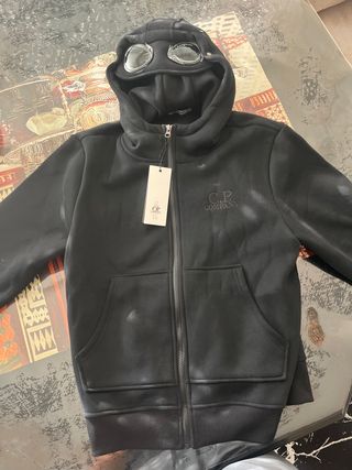 Chaqueta CP Company Negra con Gafas