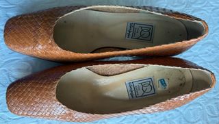 Zapatos de salón en piel color marrón