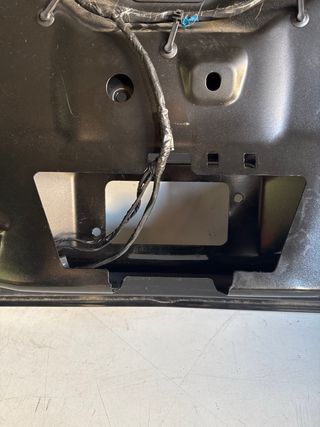 Portón trasero Cadillac SRX 2003-2009