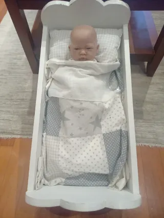 Cuna de bebé blanca