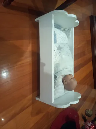 Cuna de bebé blanca