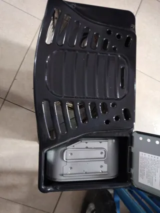 Estufa de parafina Zibro negra