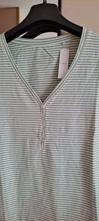 Camiseta Lindex rayas verde y blanco