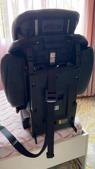 Silla coche niño 1-2 años con sistema Isofix.