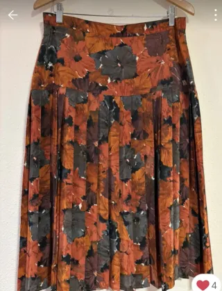 Falda larga plisada floral