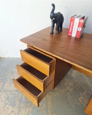 Escritorio francés de teca. Vintage, 60s.