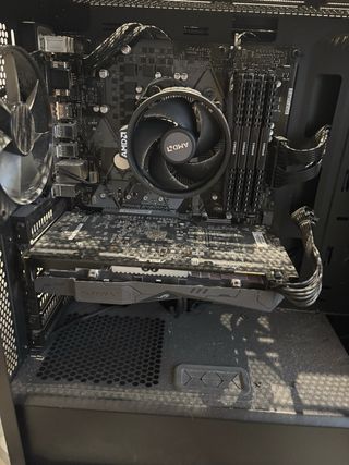 Ordenador Negro con Cristal Templado