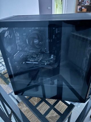 Ordenador Negro con Cristal Templado