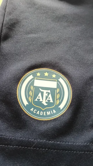 Pantalón y camiseta entrenamiento Vallecas cf niño