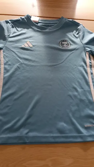 Pantalón y camiseta entrenamiento Vallecas cf niño