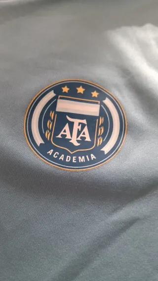 Pantalón y camiseta entrenamiento Vallecas cf niño