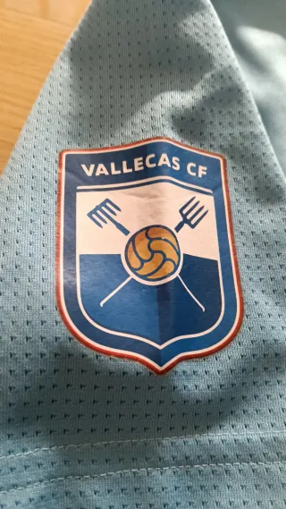 Pantalón y camiseta entrenamiento Vallecas cf niño