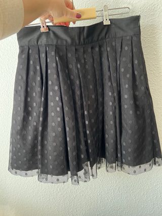 Falda negra tul lunares