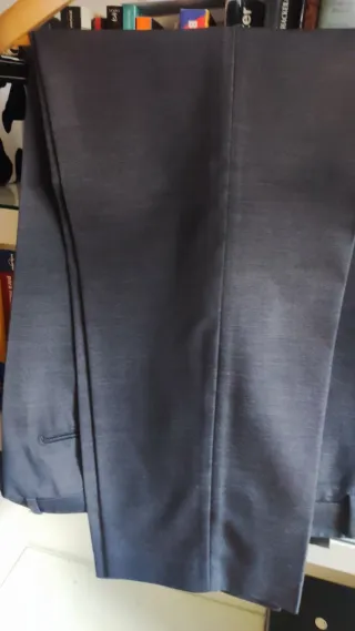 Traje de caballero gris