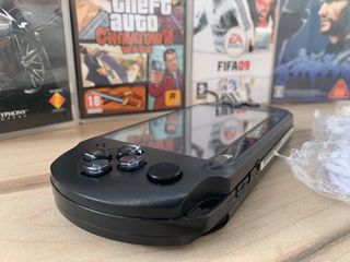 PSP Negra + 4 Juegos + Batería Nueva