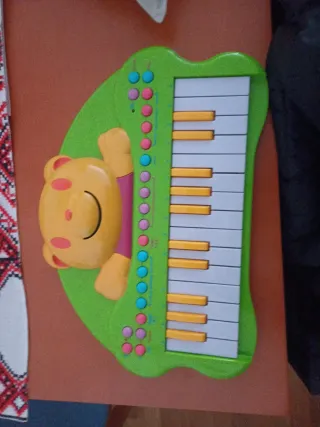 Piano de juguete infantil