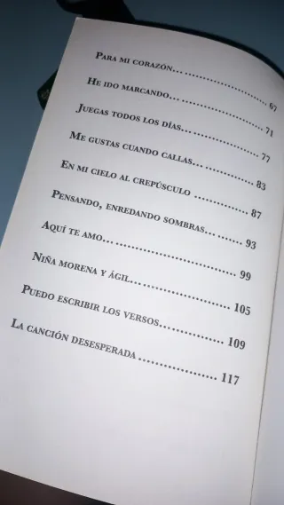 Veinte poemas de amor y una canción desesperada.