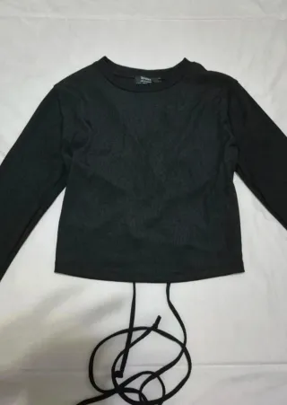 Top Bershka Negro Espalda Cruzada