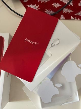 iPhone 8 Plus 64GB Edición Roja con Caja y Fundas