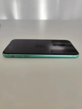 iPhone 11 64 GB Verde