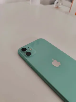 iPhone 11 64 GB Verde