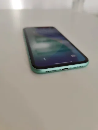 iPhone 11 64 GB Verde