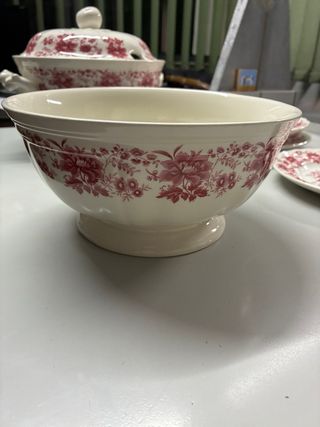 Vajilla San Claudio Pink Bouquet. Precio a tratar.