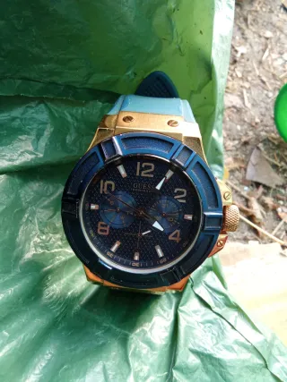 Reloj Guess Acero Azul y Dorado