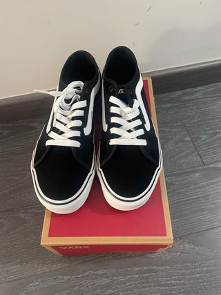 Zapatillas Vans Negras Talla 41 Nuevas a estrenar