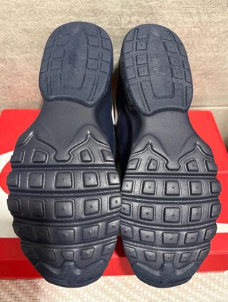 Nike Air Max Invigor Talla 42 Nuevas