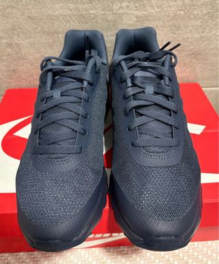Nike Air Max Invigor Talla 42 Nuevas