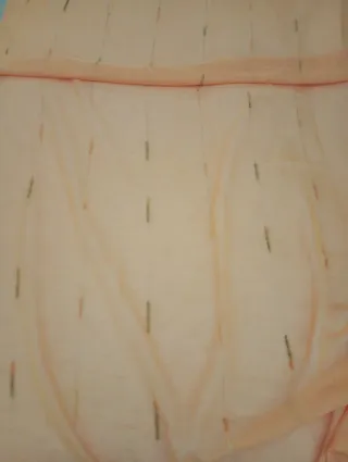 Tenda arancione in tessuto