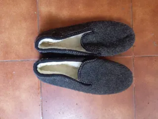 Zapatillas de estar por casa grises