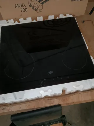 Vitrocerámica Beko Mod. 700