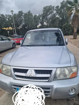 Mitsubishi Montero 2004