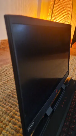 Portatile da gioco Omen by HP 15-dc1xxx i7-9750H