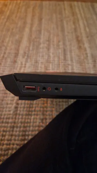 Portatile da gioco Omen by HP 15-dc1xxx i7-9750H