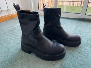 Botas Stradivarius negras talla 38