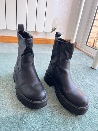 Botas Stradivarius negras talla 38