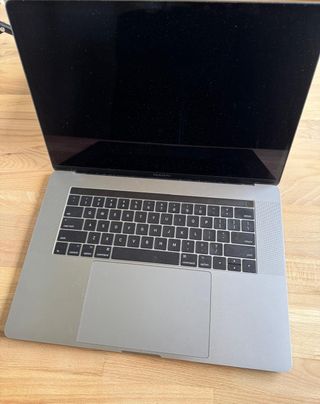 MacBook Pro 15" 16 Ram 256