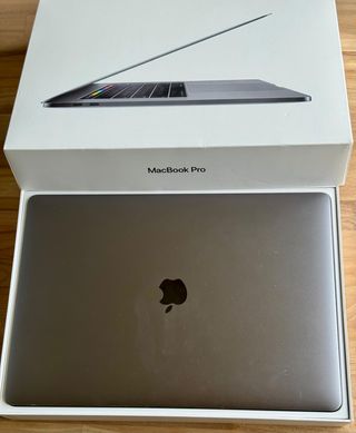 MacBook Pro 15" 16 Ram 256